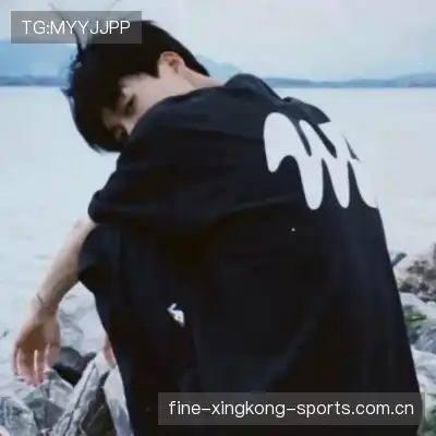 龙含雅
